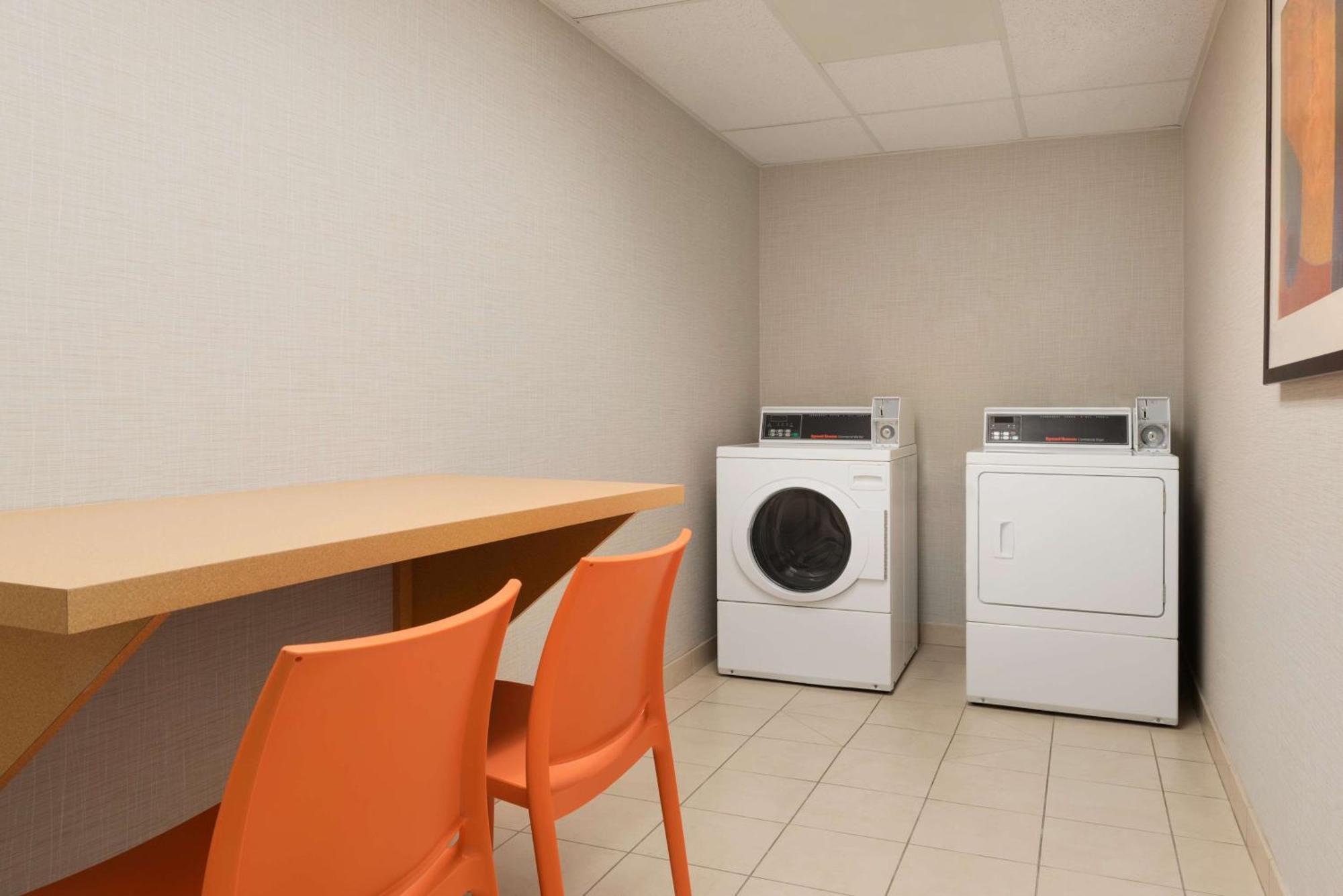 Homewood Suites By Hilton Madison West Luaran gambar